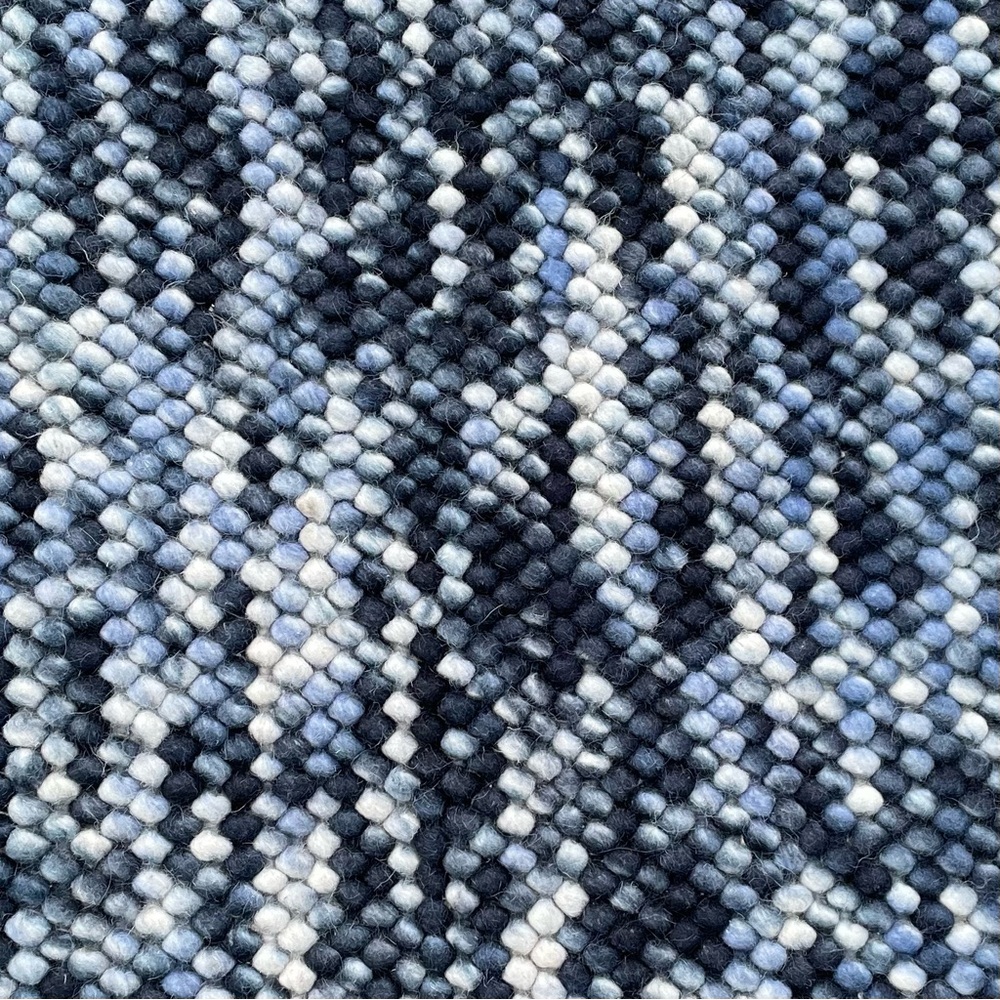 CAM LIVING Naturals Collection Wool Bauble Rug - Picture 7 of 10